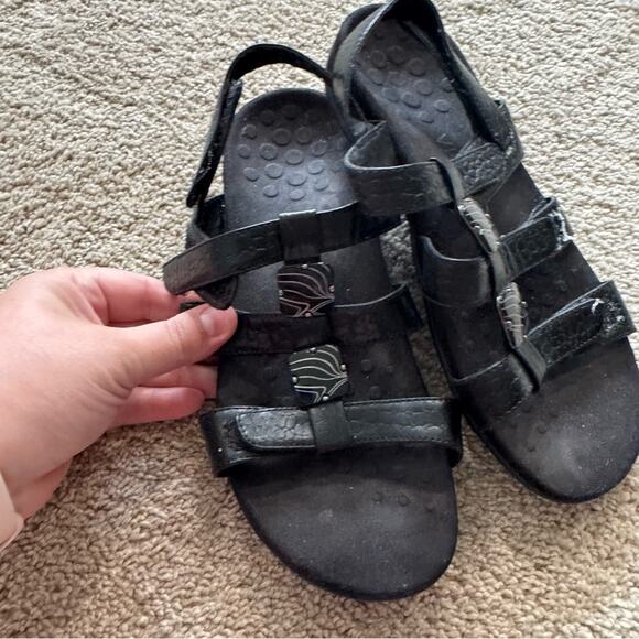 Vionic Orthaheel Black Strappy Slingback Sandals Womens Size 7 Crocodile Reptile - Picture 2 of 10